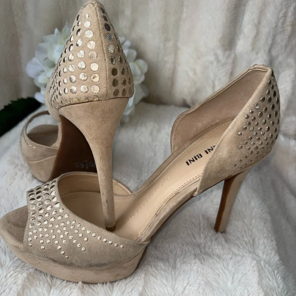 Gianni Bini Champagne Gold Studded Open-Toe Heels size 9